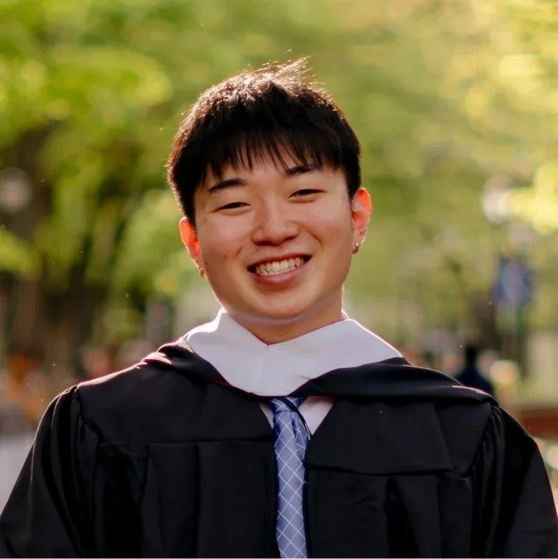 Headshot of Alex Yum